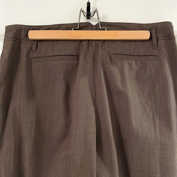 REITMANS brown wide leg cuffed dress pants - Picture 5 of 6